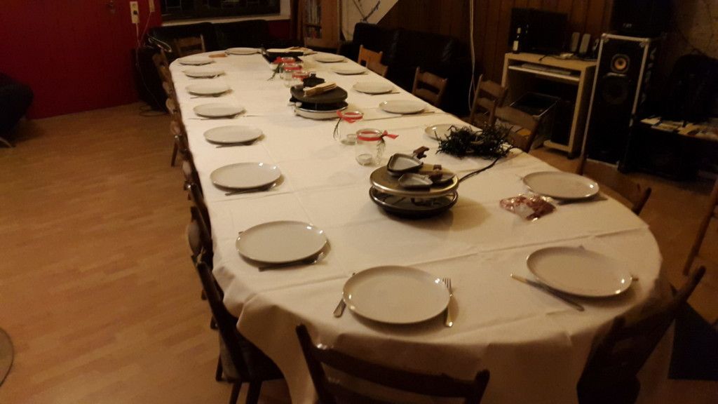 Gedeckter Tisch für die Weihnachtsfeier des Sportfliegerclub C. F. Meerwein e. V. 2019